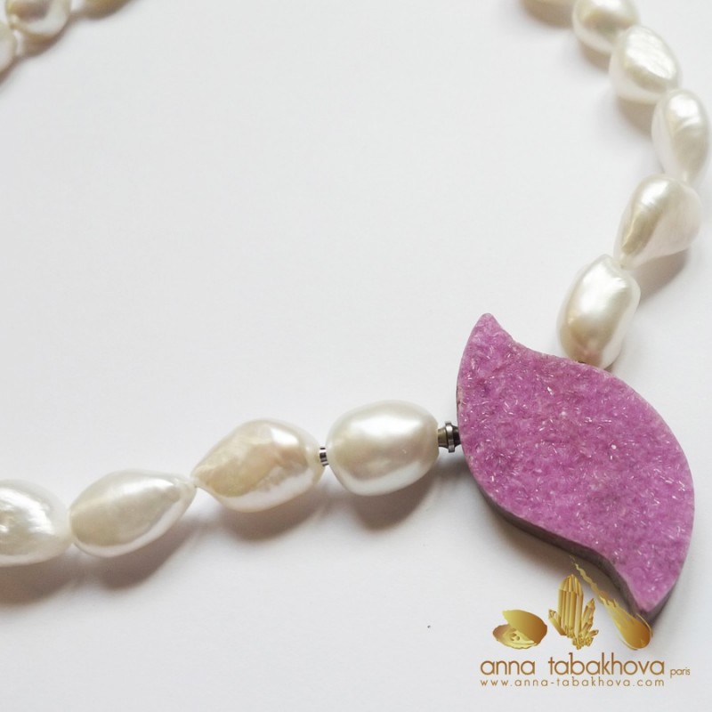 Cobalto-Calcite InterChangeable Clasp with a baroque pearl necklace (sold separatly)