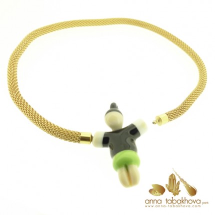 Fancy Child Murano Clasp with a gold plated mesh necklace (sold separatly)