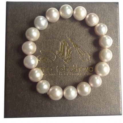 Bracelet in Pink Pearl as you will get it 
